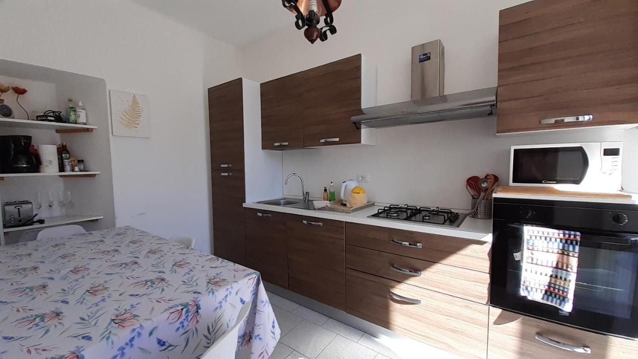 Flora Appartement Moltrasio Buitenkant foto