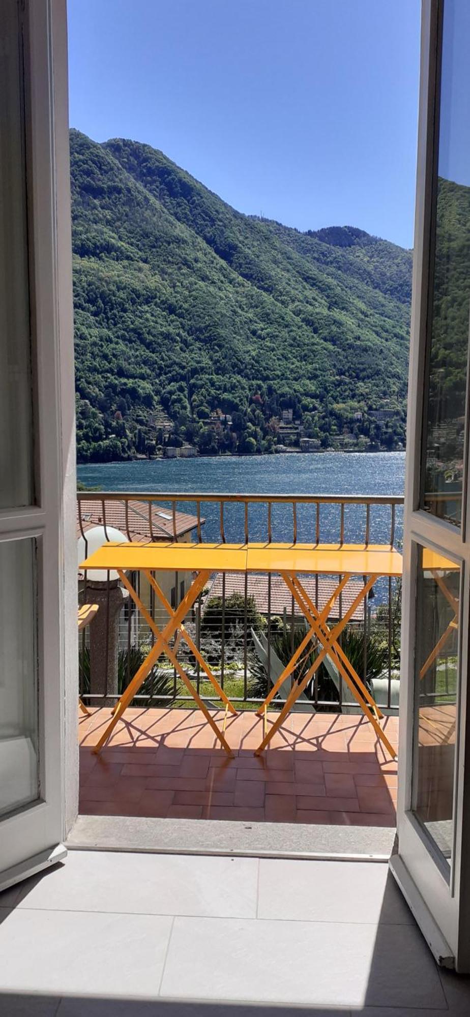 Flora Appartement Moltrasio Buitenkant foto